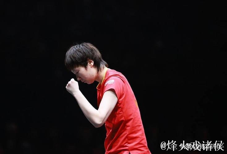 王曼昱越来越像护台之神张怡宁，邓亚萍犀利指出她比蒯曼强在哪里